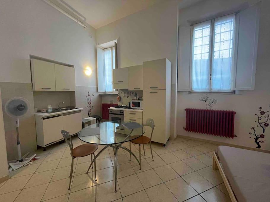 Minimal Loft In Centro A Piacenza Apartment Екстериор снимка